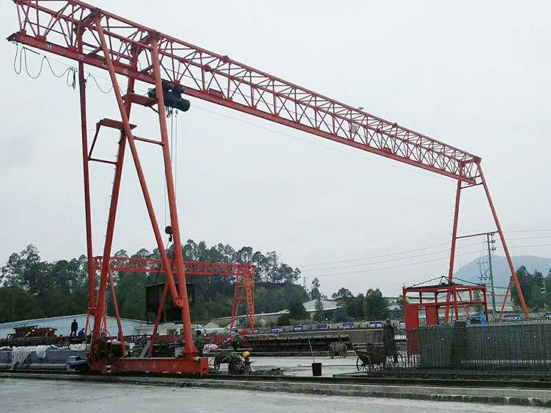 倒三角門式起重機(jī)